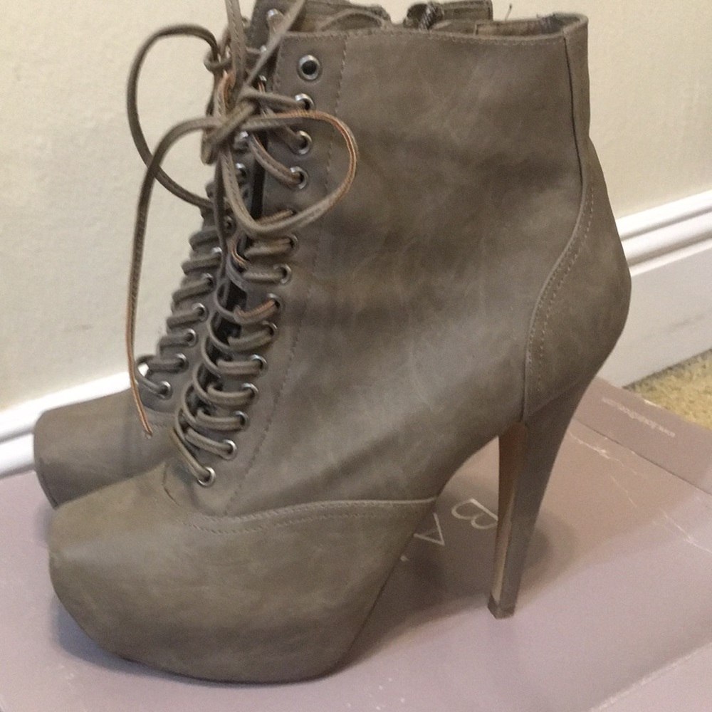 Bakers ankle boot